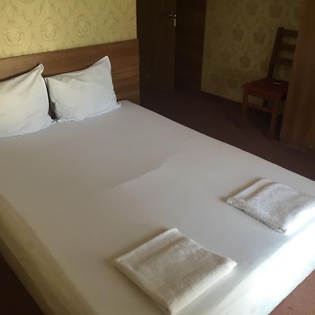 Irish Hotel Sjumen Eksteriør billede